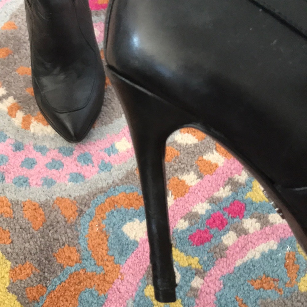 Black bootie heels!! - Picture 5 of 5